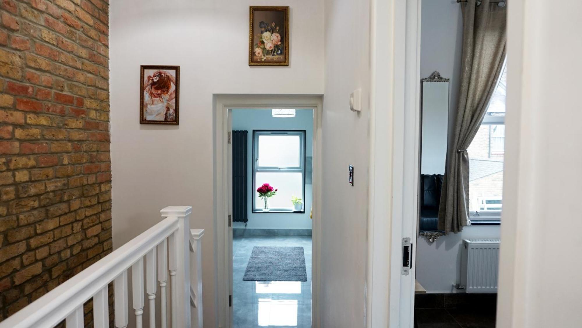 Beautiful London Home Sleeps 6, 2 Minutes To Metro Extérieur photo