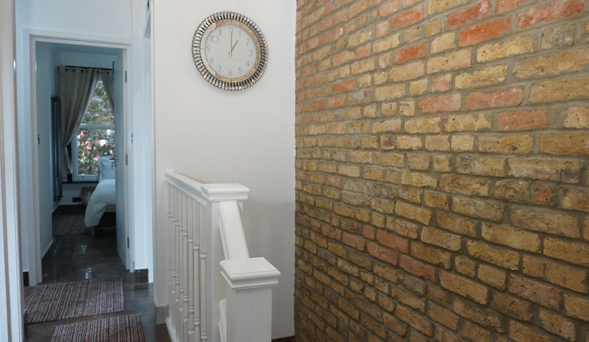 Beautiful London Home Sleeps 6, 2 Minutes To Metro Extérieur photo