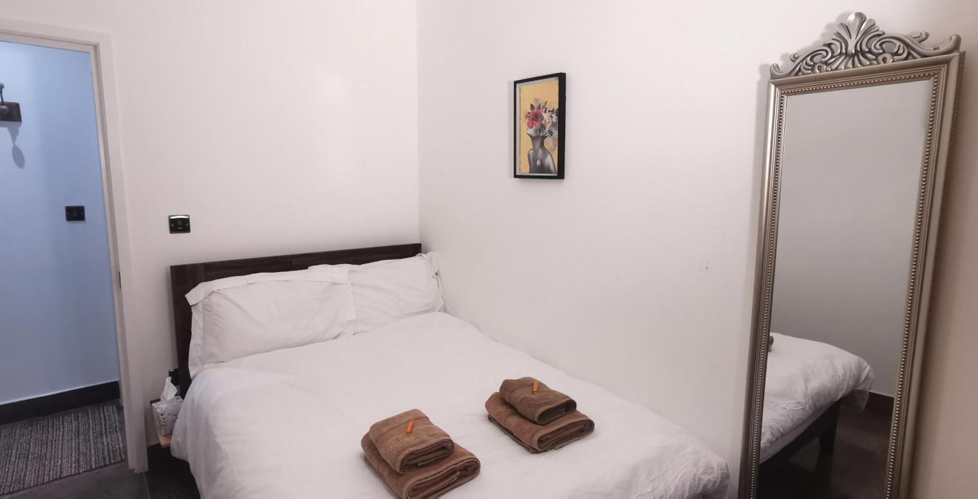 Beautiful London Home Sleeps 6, 2 Minutes To Metro Extérieur photo